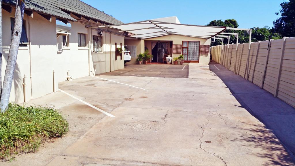 Lani'S Guest House - No Loadshedding 穆西纳 外观 照片